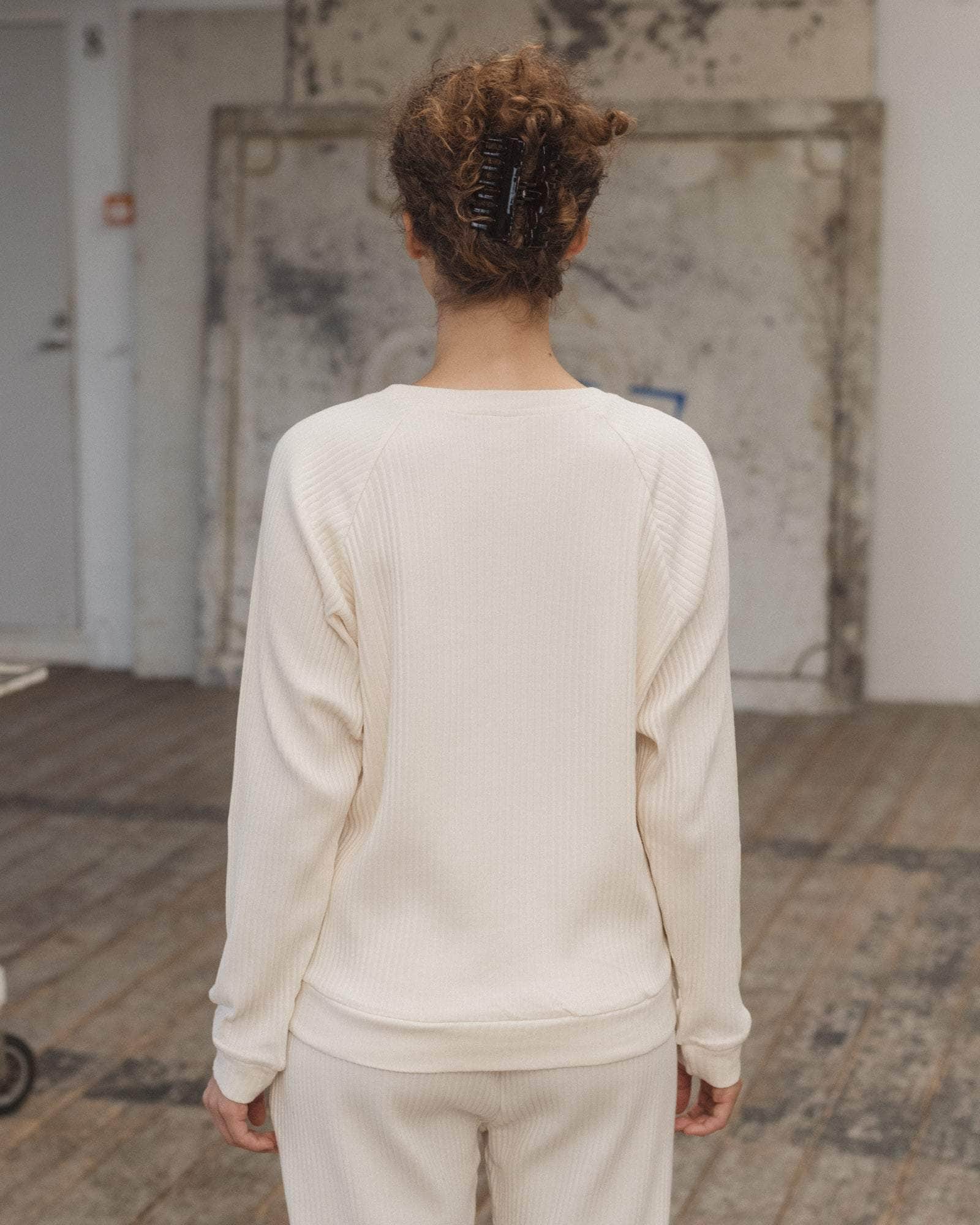 Basic Sweatshirt - Image 2