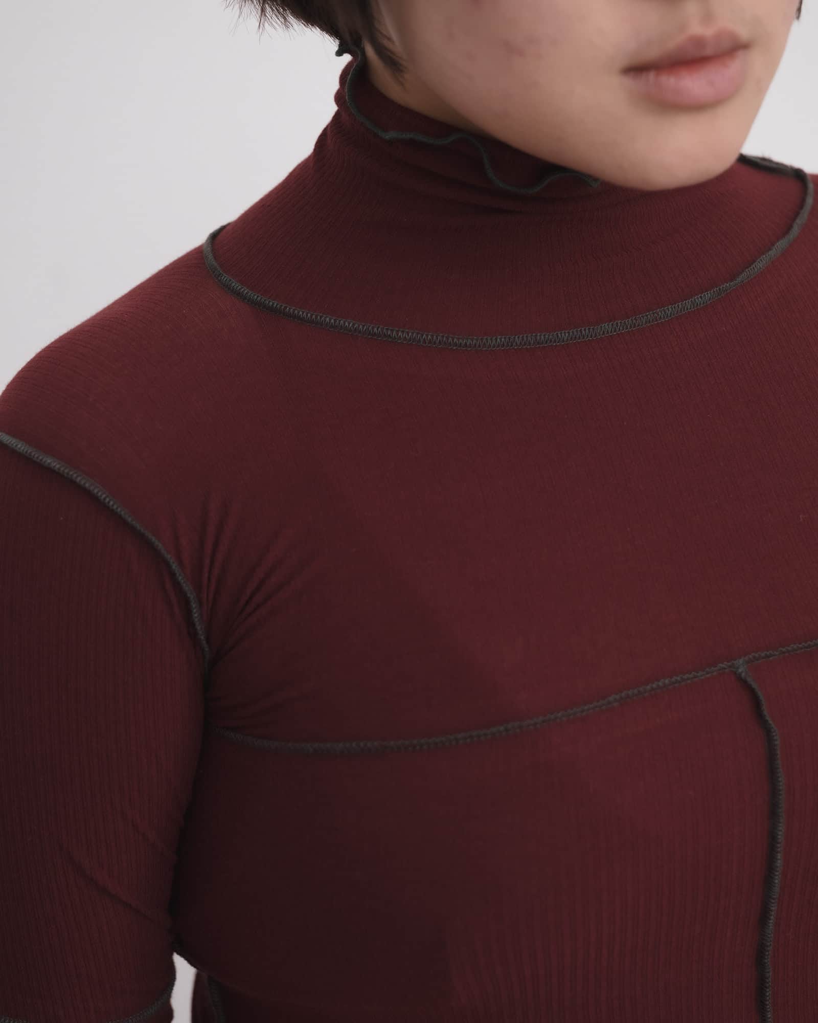 Cinder Turtleneck - Image 4