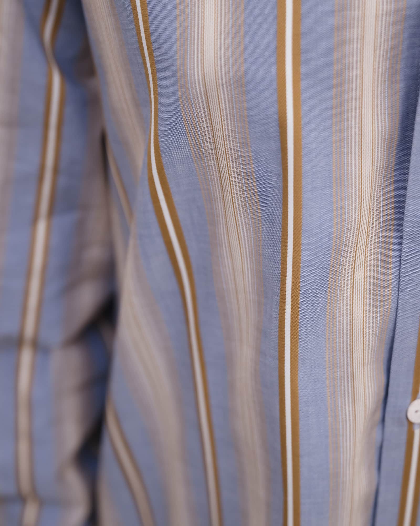 Claude Shirt - Image 7