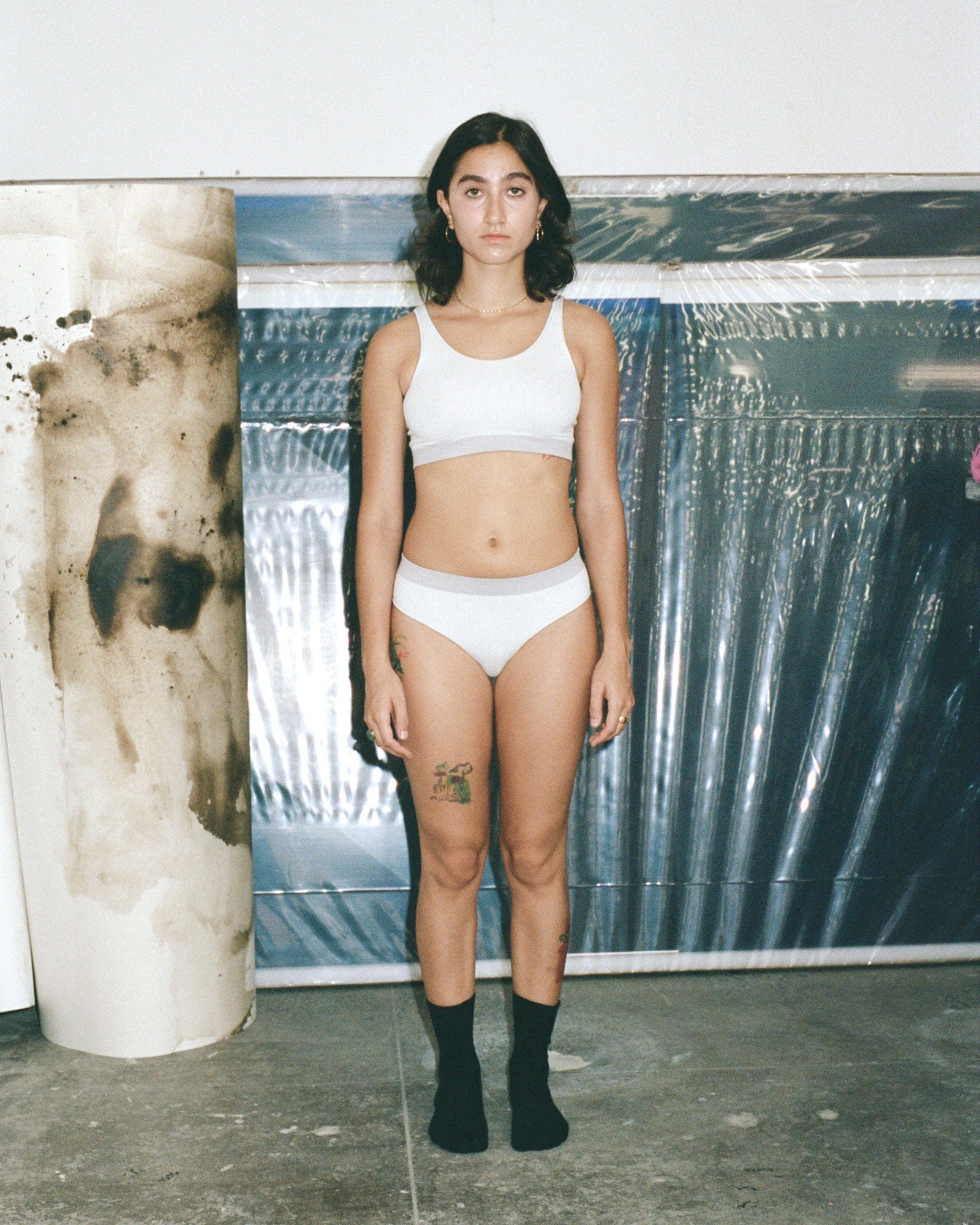 Fine Seamless Bell Pants - Image 5