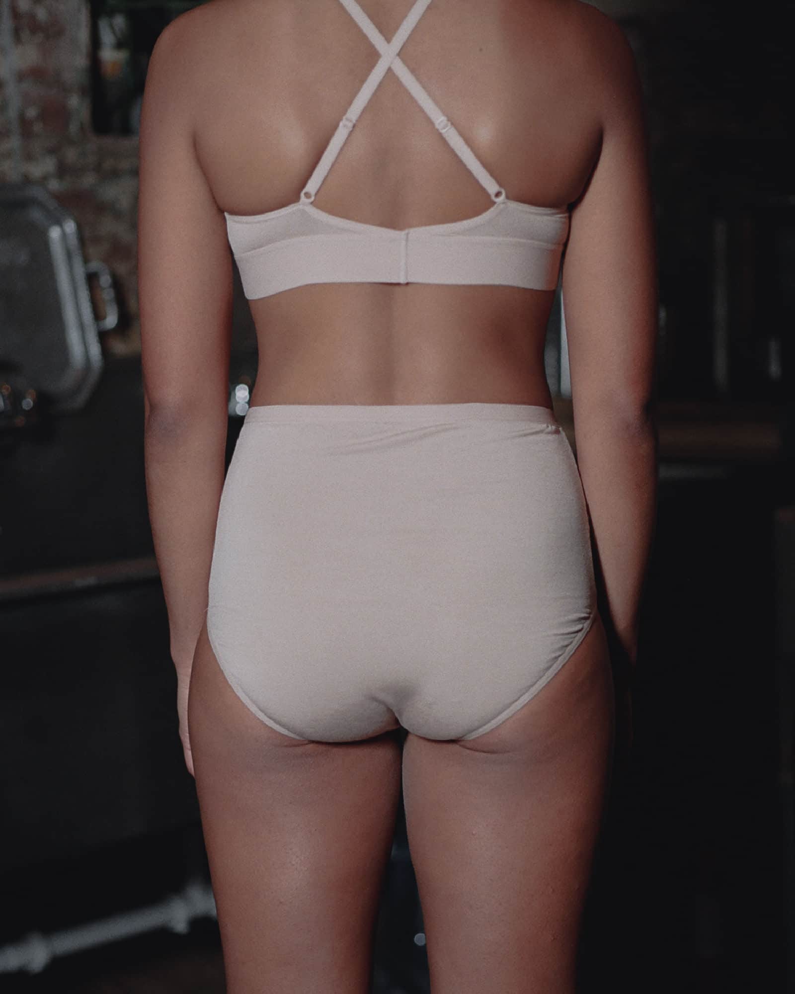 Highwaist Bell Pants - Image 2