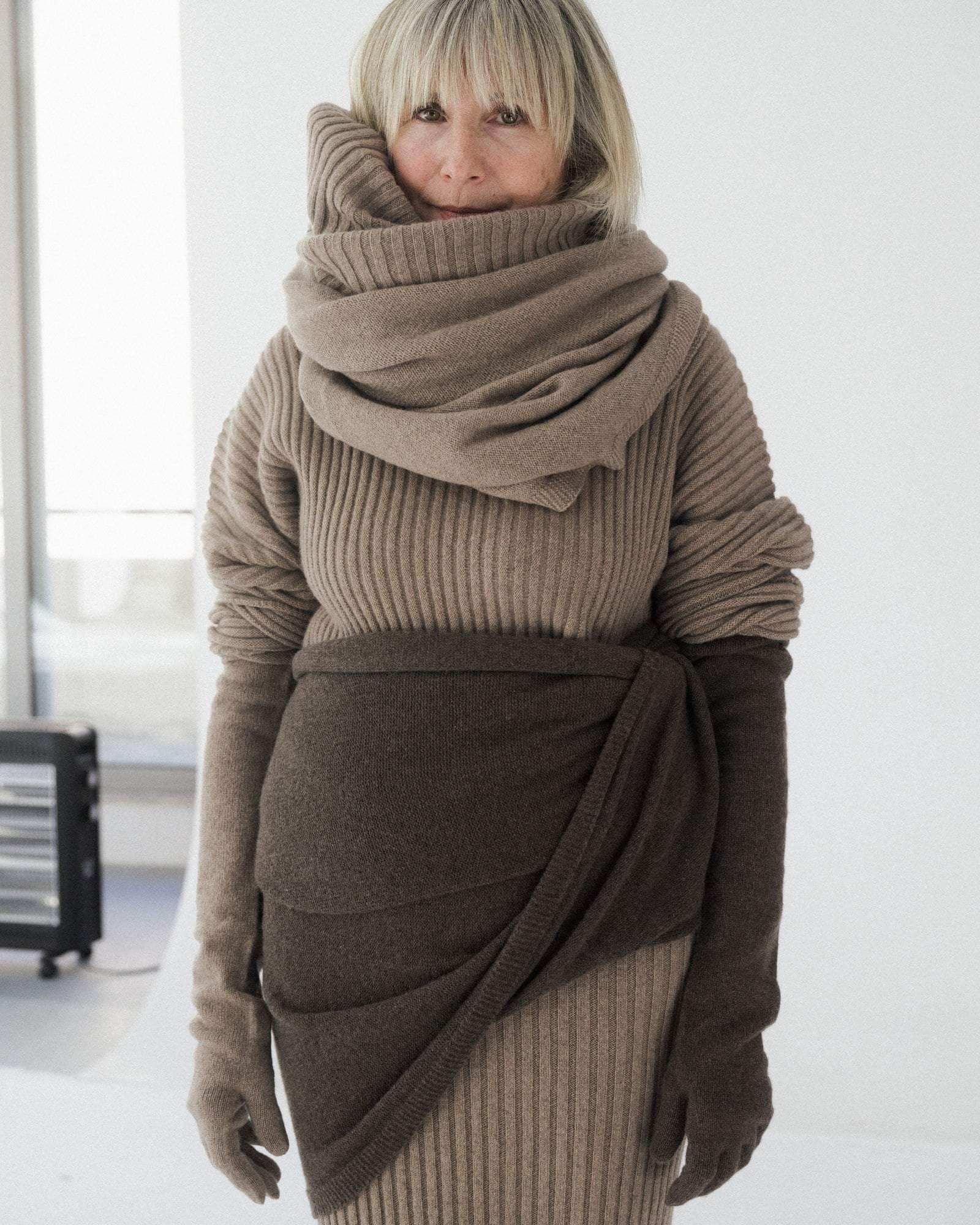 Kai Scarf Roll - Image 2