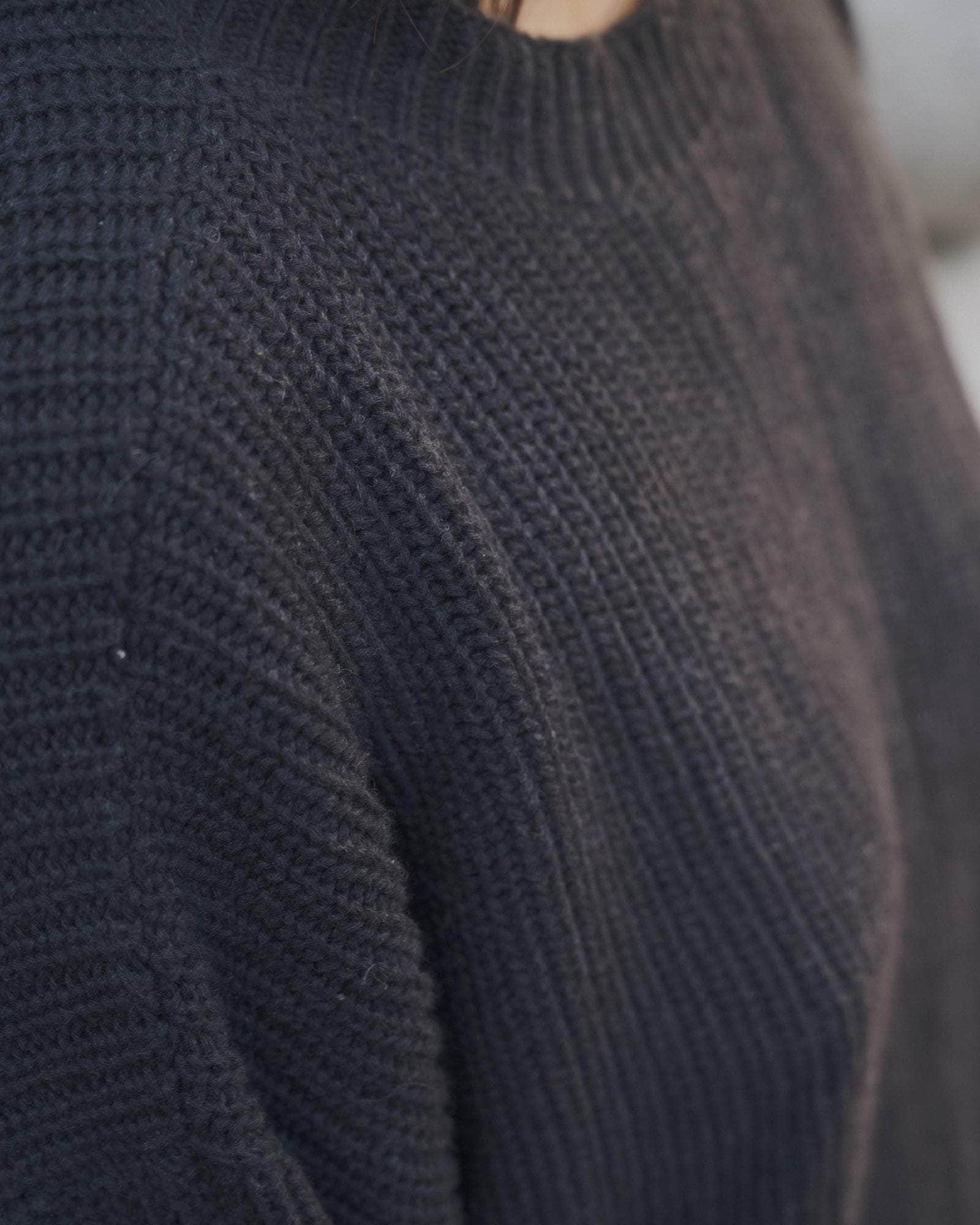 Mea Sweater - Image 5