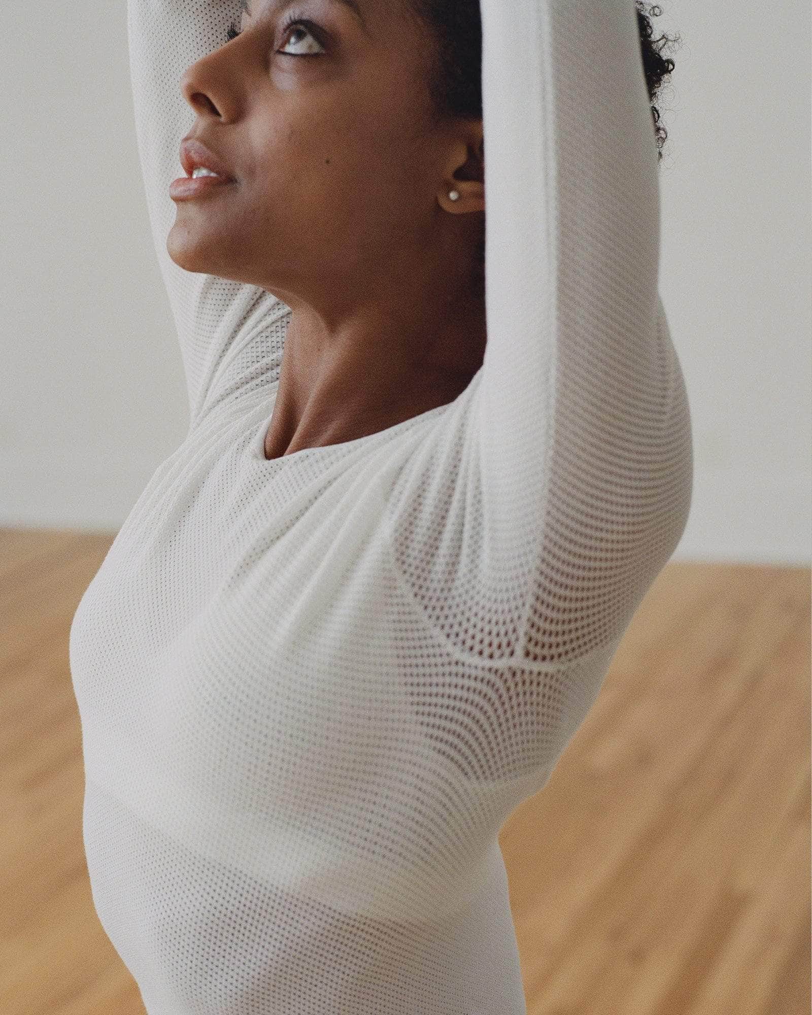 Odea Longsleeve Tee - Image 4