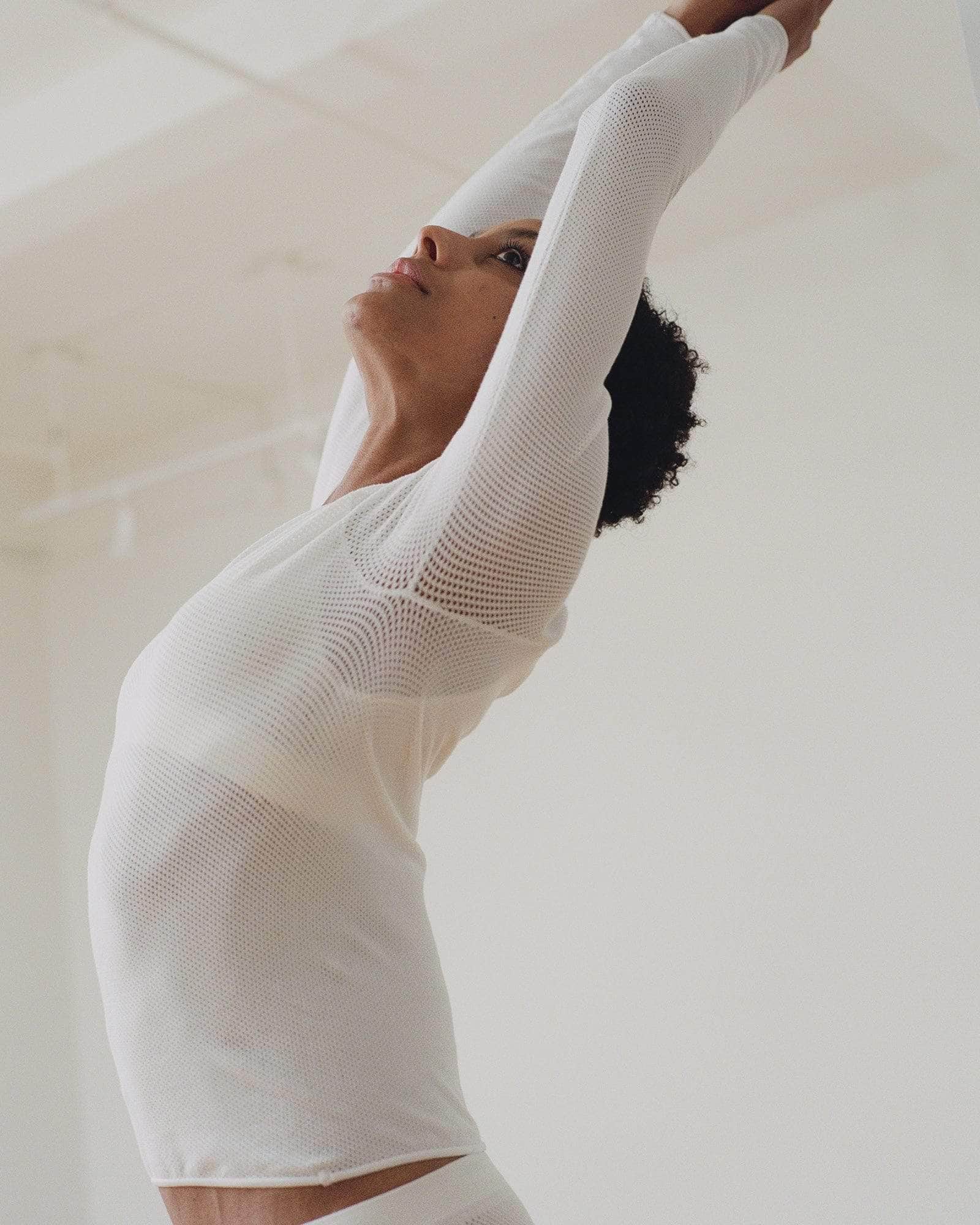 Odea Longsleeve Tee - Image 5