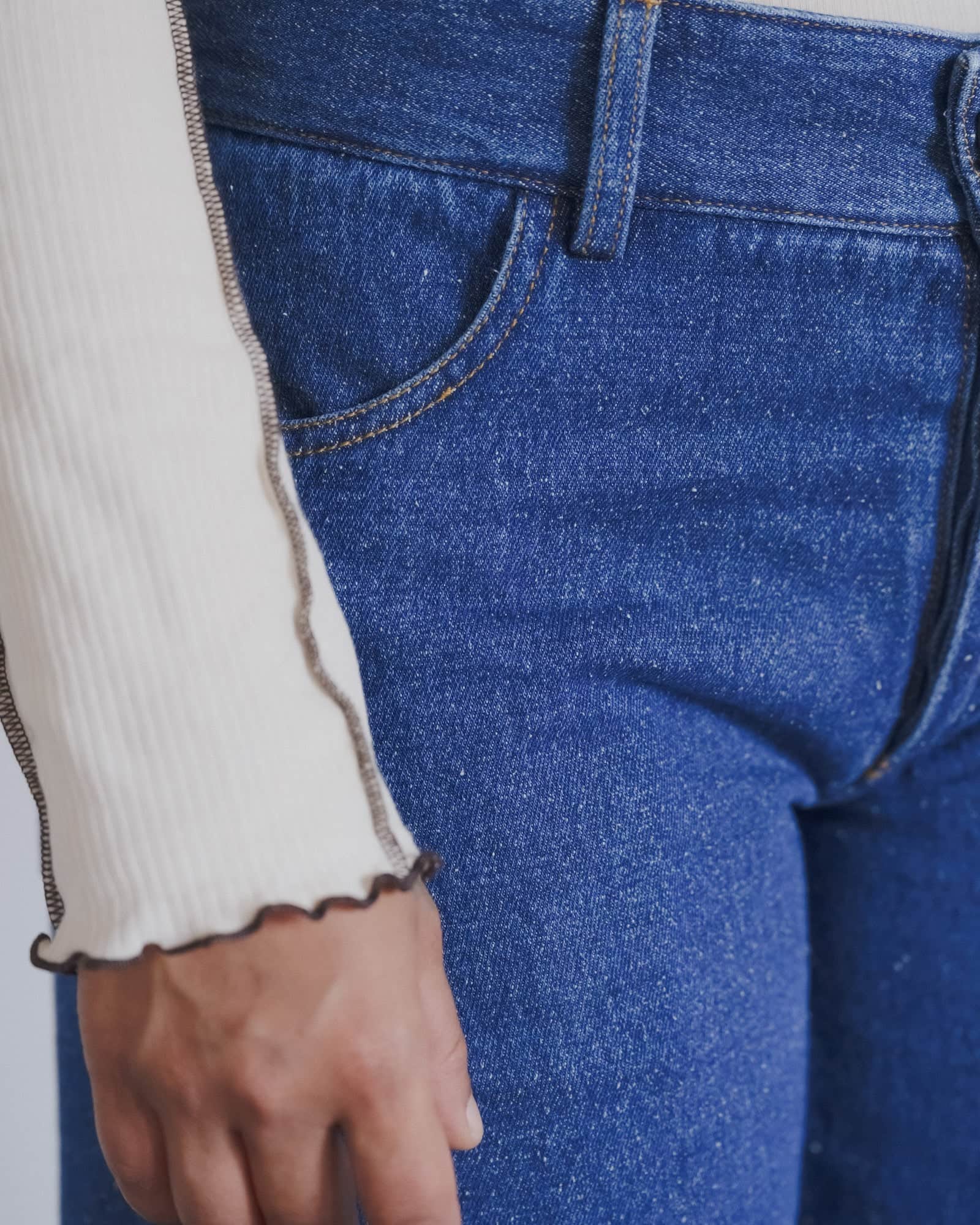 Omato Long Sleeve Tee - Image 4