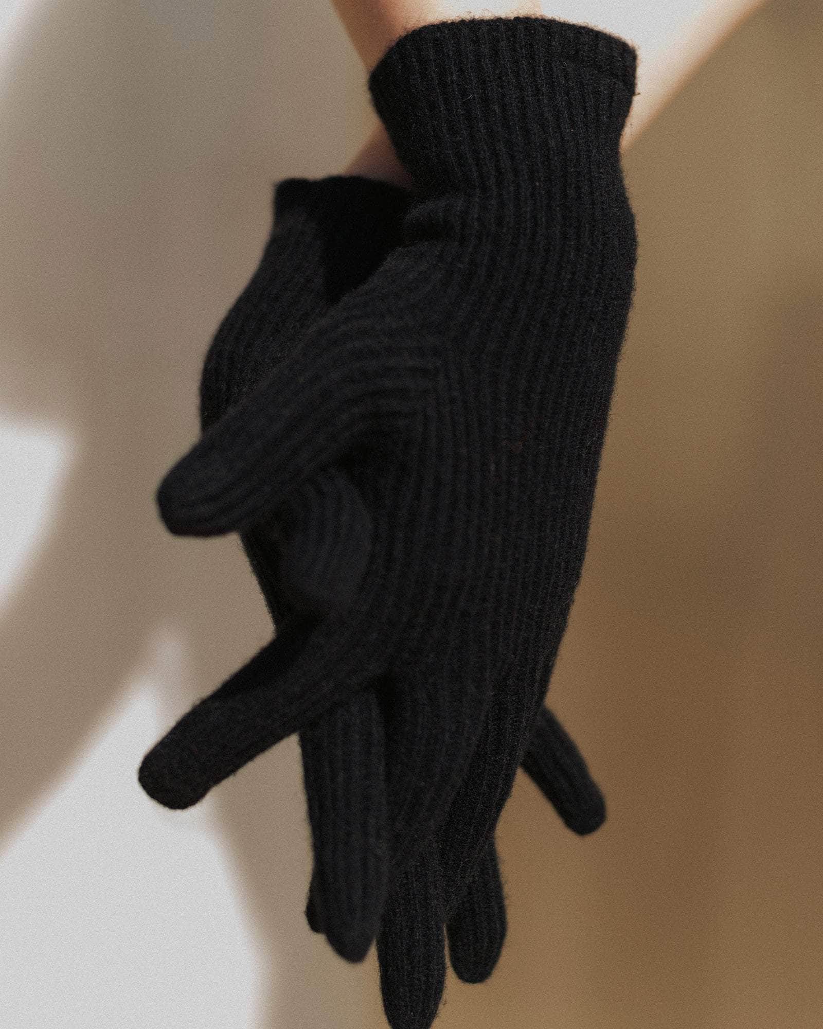 Ribbed Gloves - Image 3