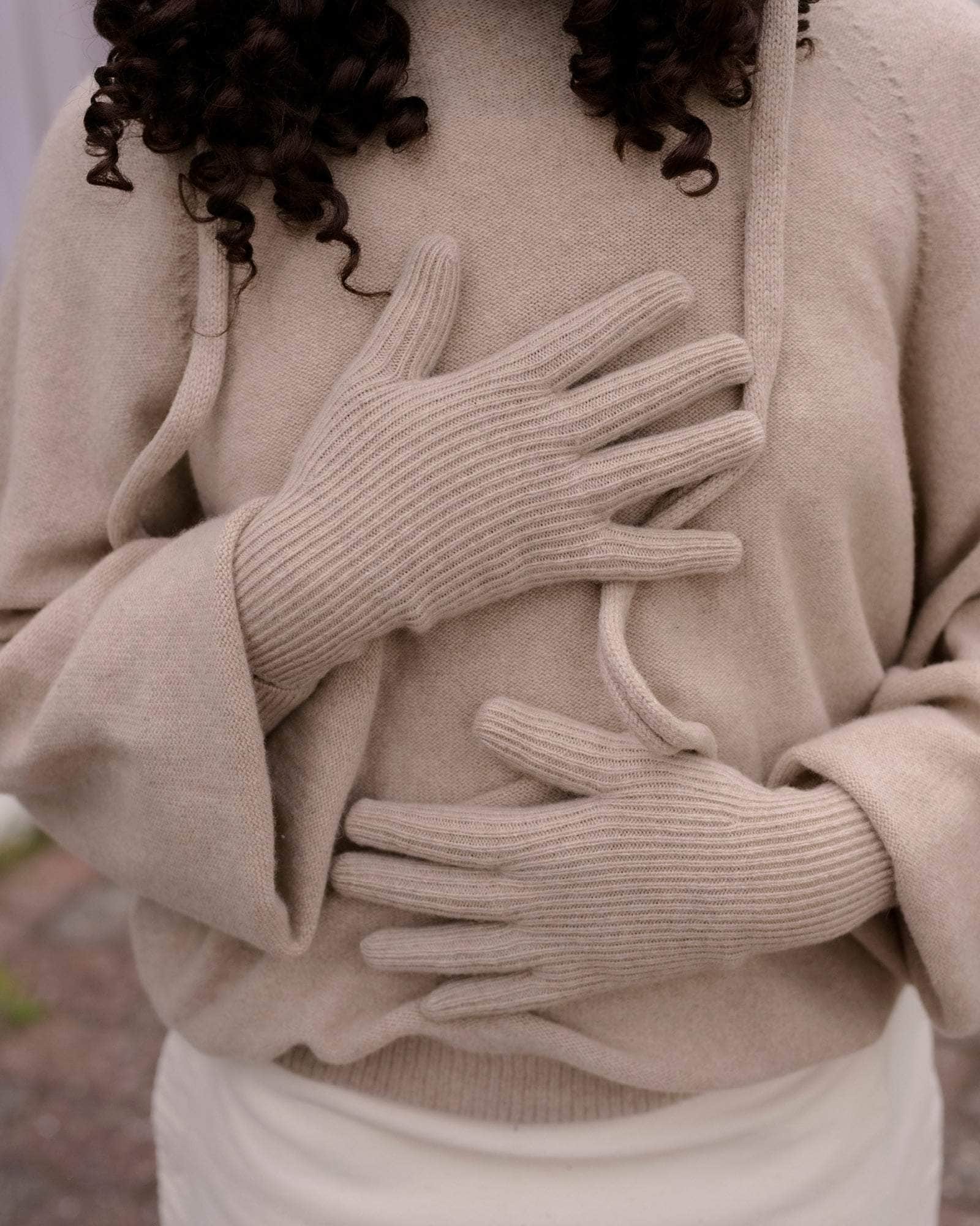 Ribbed Gloves - Image 4