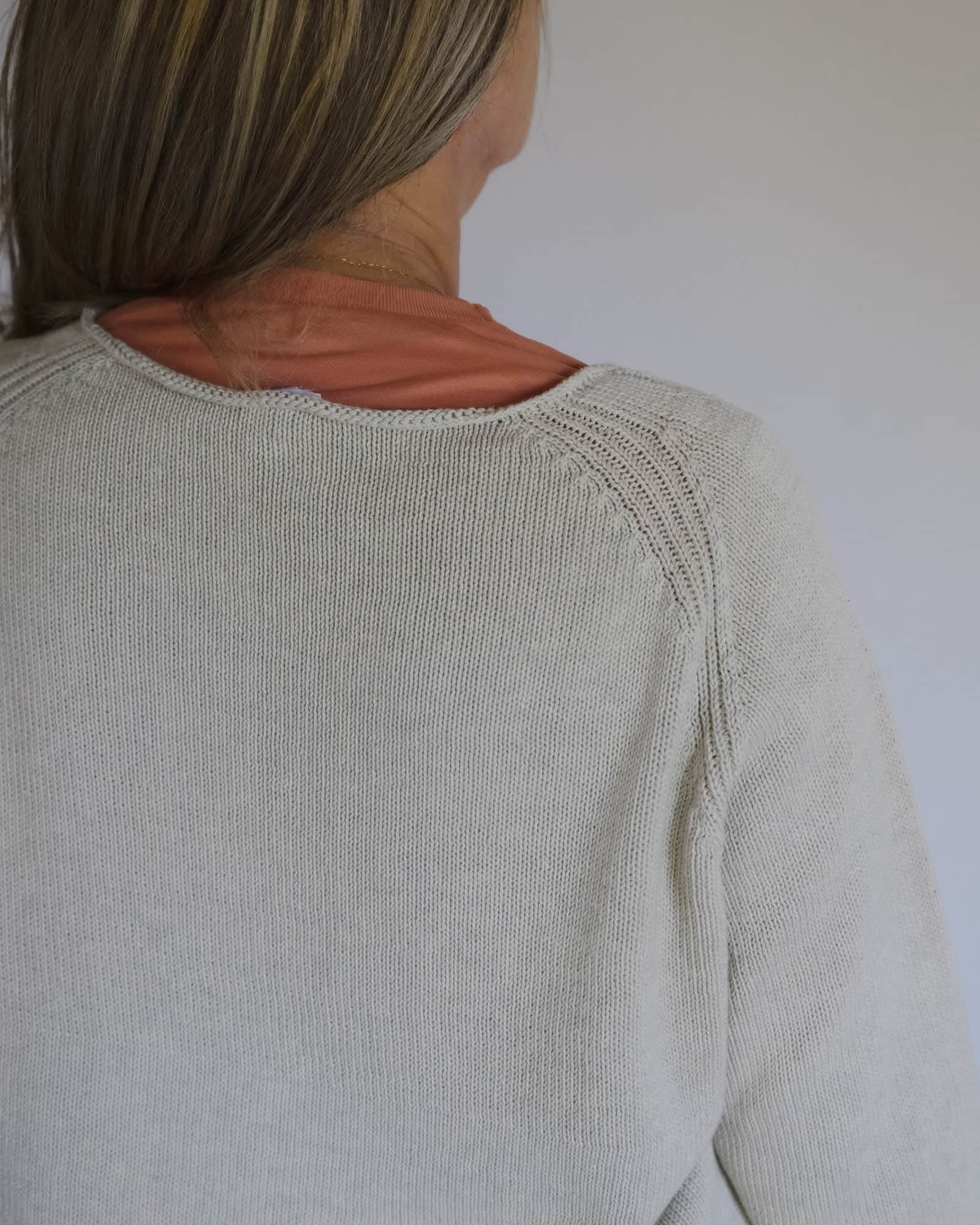 Soar V Neck - Image 4
