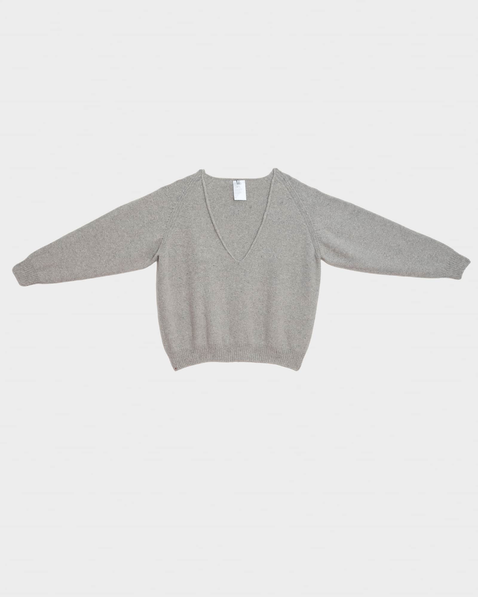 Soar V Neck - Image 11