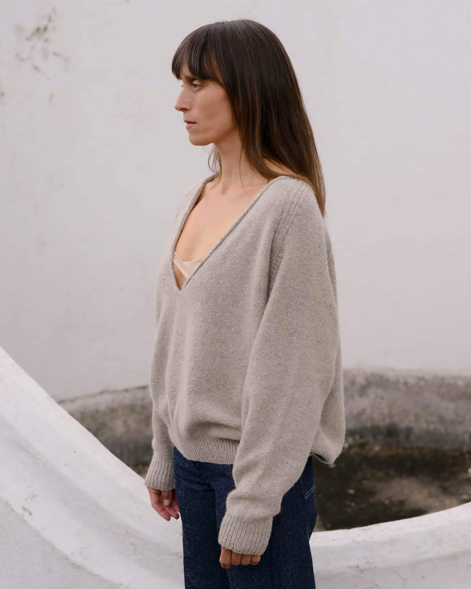 Soar V Neck - Image 8