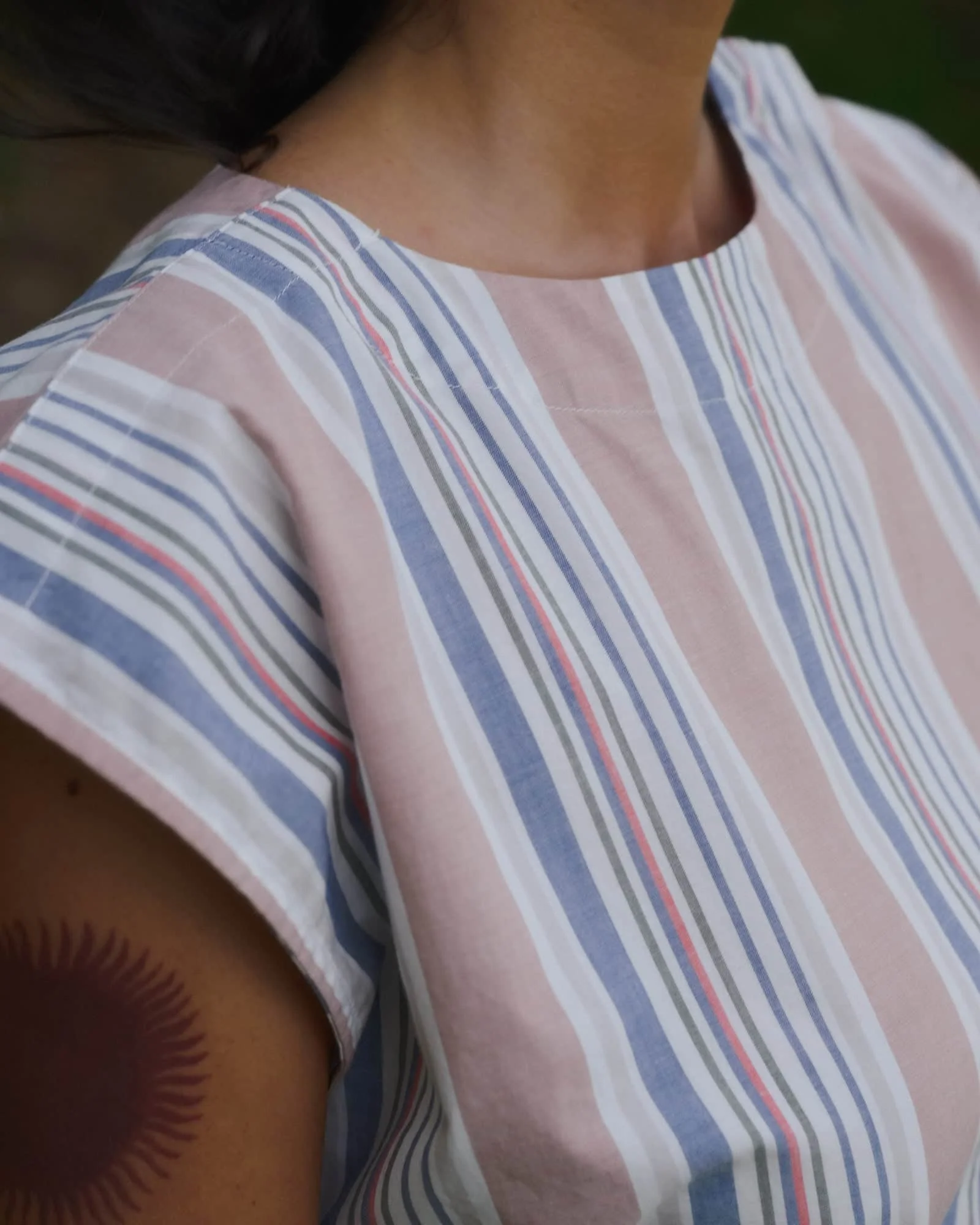 Stave Sleeveless Dress - Image 7