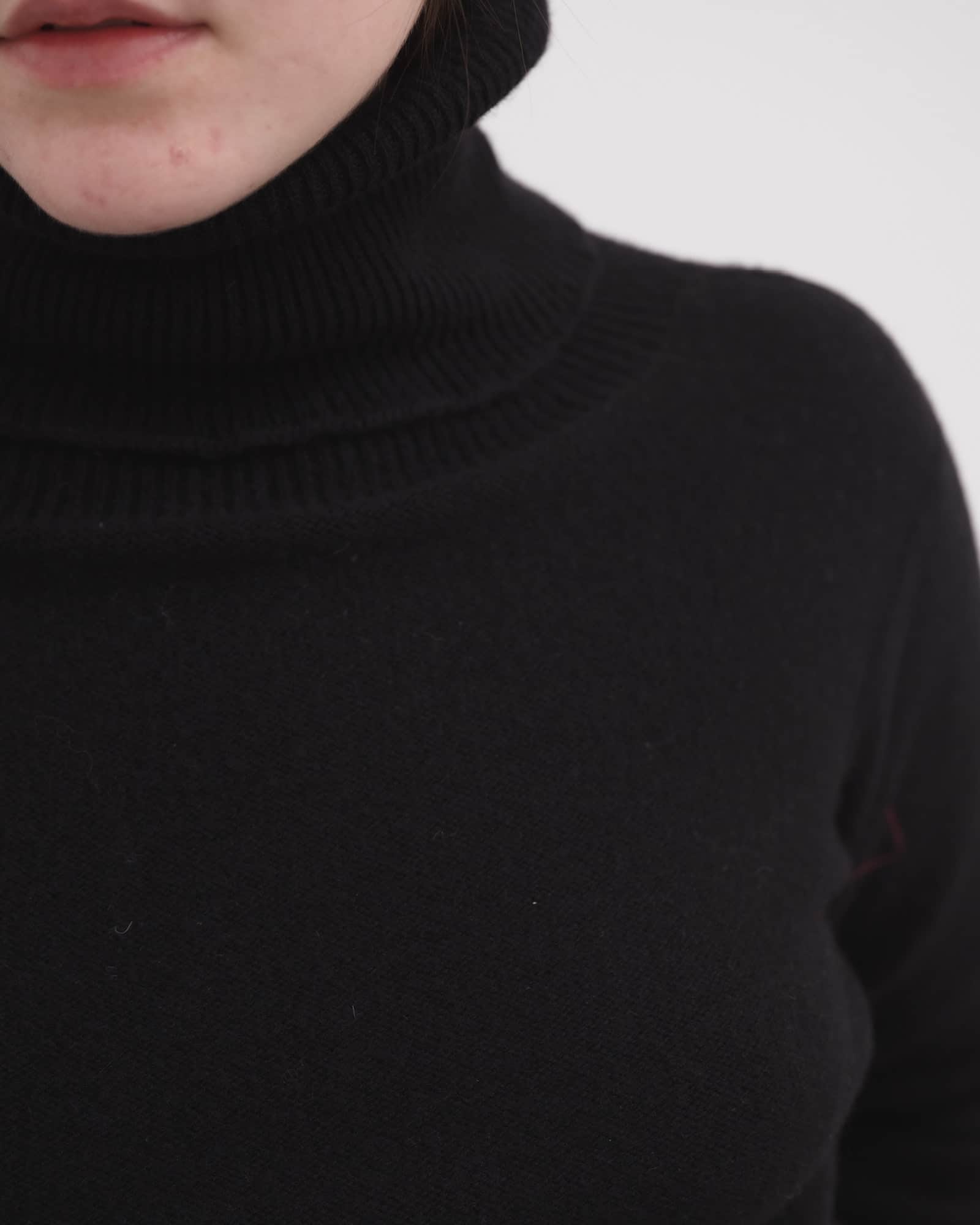 Tier Turtleneck - Image 5