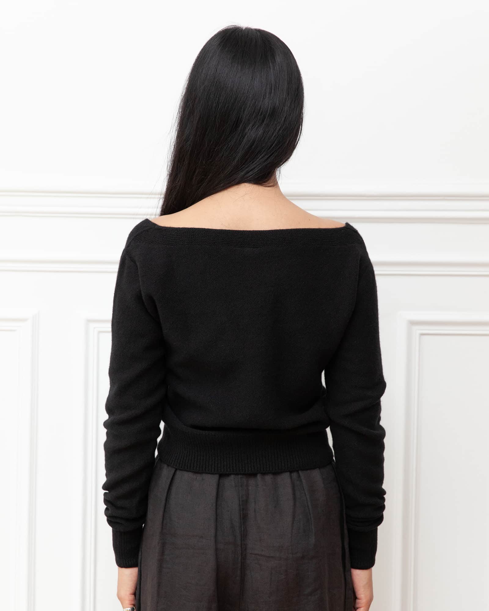 Tier V Neck - Image 3