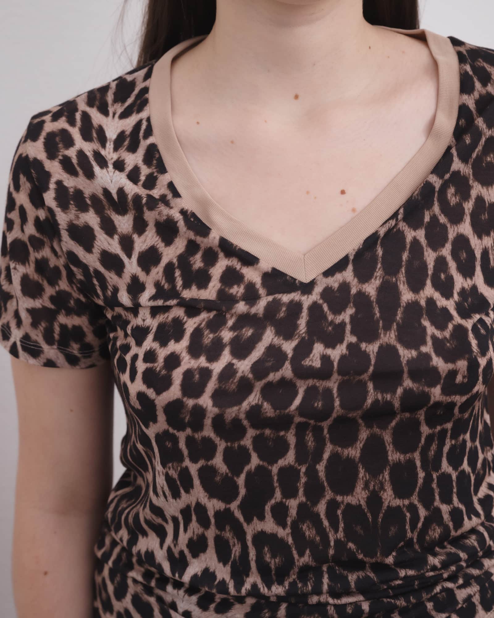 V Neck Tee Shirt - Image 4