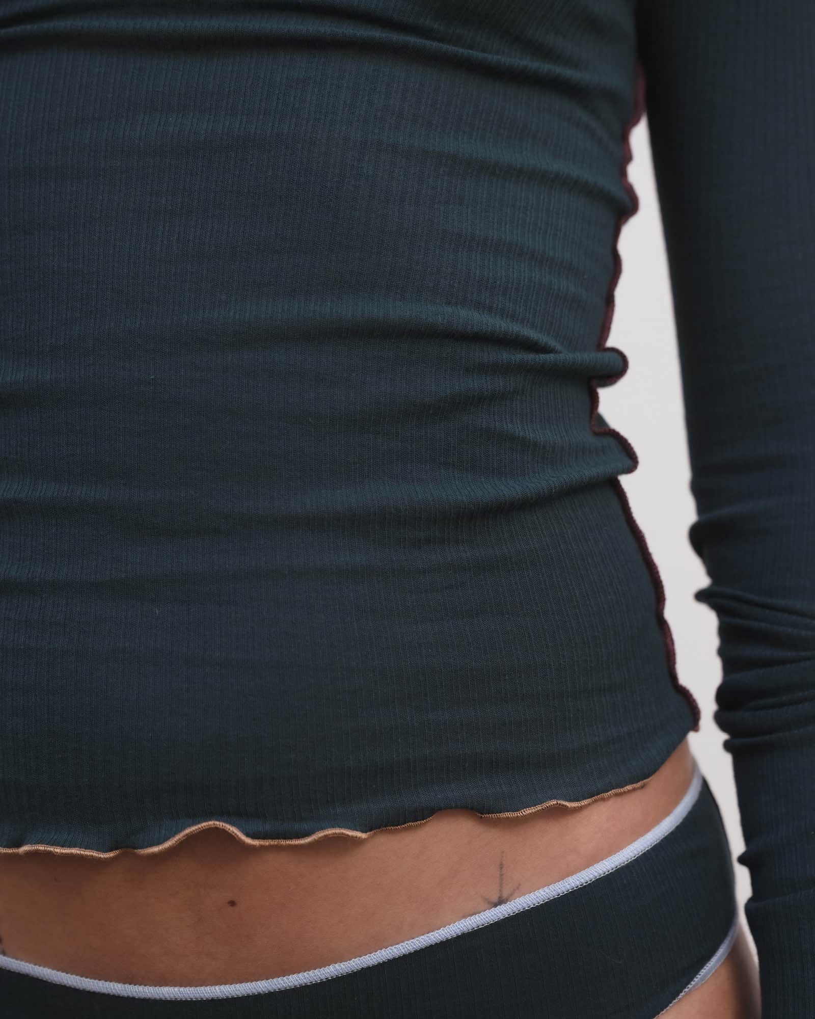 Vein Long Sleeve Tee - Image 9